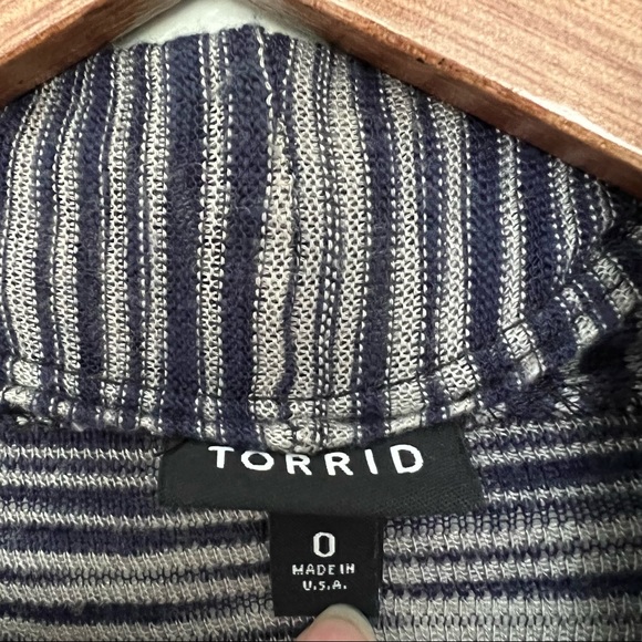 Torrid Womens Sweater Cardigan Knit Size Large Open Front Navy Stripes Waterfall - Picture 2 of 16